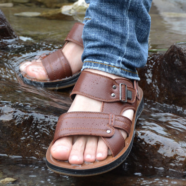 Alkalmi férfi szandál lapos talppal, két színben