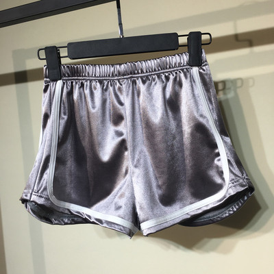 Stílusos sport-alkalmi női rövidnadrág különböző színekben