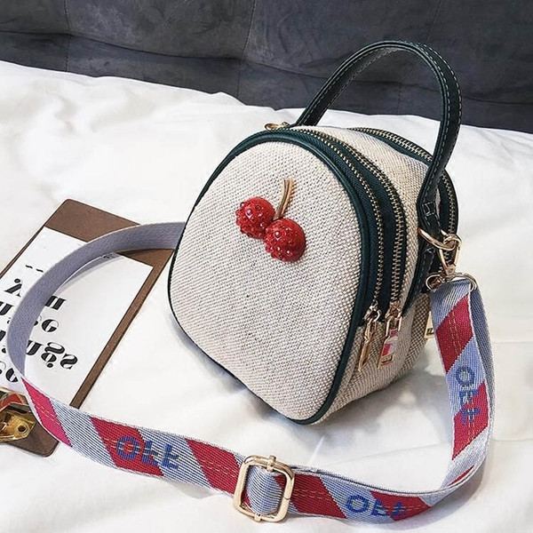 Sport-alkalmi női mini táska 3D dekorációval és széles fogantyúval