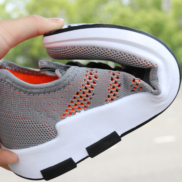 Légáteresztő férfi tornacipő