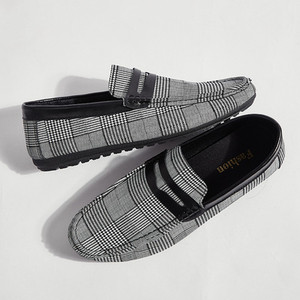 Férfi kockás mokaszinok eco bőr elemekkel