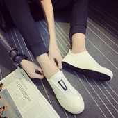 Stílusos eko bőrből készült cipők három színben, mindennapi használatra alkalmasak