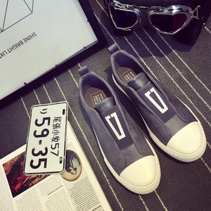 Stílusos eko bőrből készült cipők három színben, mindennapi használatra alkalmasak