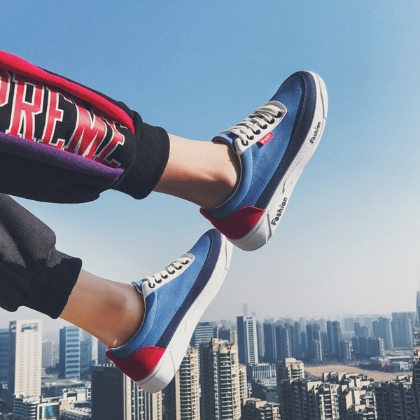 Modern férfi tornacipő négy színben