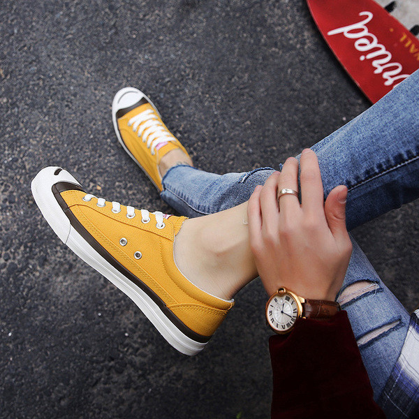 Modern férfi tornacipő három színben