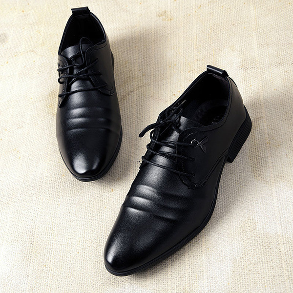 Eko bőrből készült férfi formális cipő fekete színben