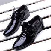 Férfi lakkcipő fém lyukakkal