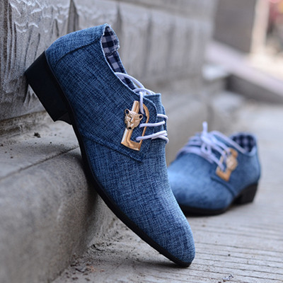 Elegáns férfi cipő fém díszítéssel