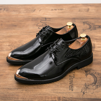 Ανδρικά υποδήματα με μεταλλική διακόσμηση σε διάφορα μοντέλα και χρώματα