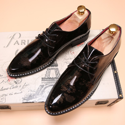 Ανδρικά υποδήματα με μεταλλική διακόσμηση σε διάφορα μοντέλα και χρώματα