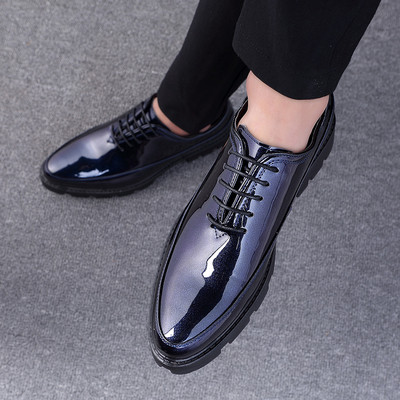 Ανδρικά υποδήματα με μεταλλική διακόσμηση σε διάφορα μοντέλα και χρώματα