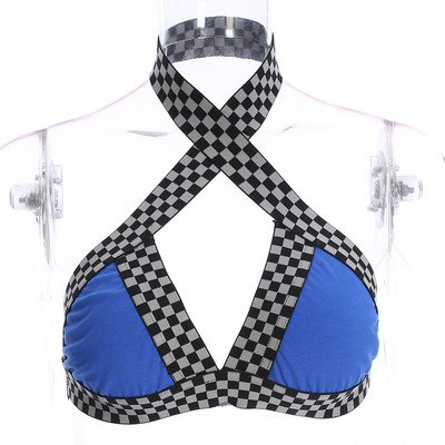 Női mellszoba, amely széles kockás csíkokkal alkalmas strandra