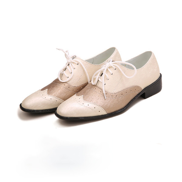 Lapos talpú, alacsony sarkú férfi nyári cipő