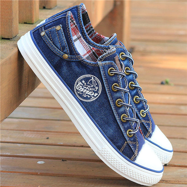 Férfi alkalmi tornacipő négy színben