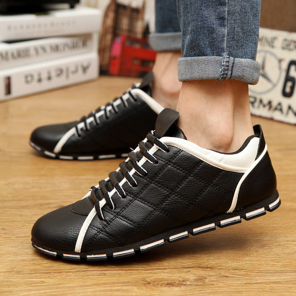 Stílusos férfi tornacipő három színben, színes öltésekkel