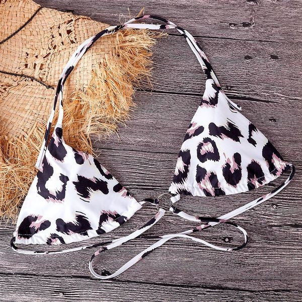 Női kétrészes fürdőruha fehér színben, leopárd mintával