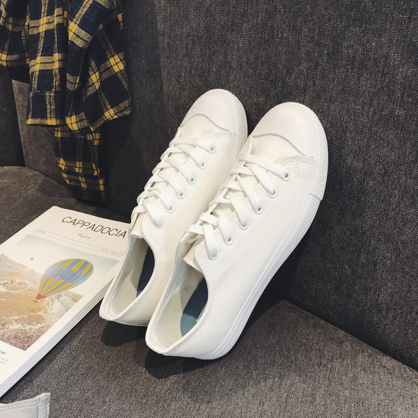 Fekete-fehér férfi alkalmi tornacipő négy színben