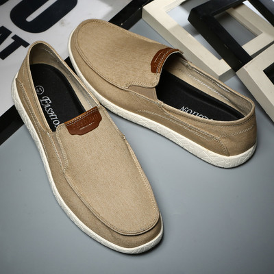 Férfi mokaszin külső varrással több színben