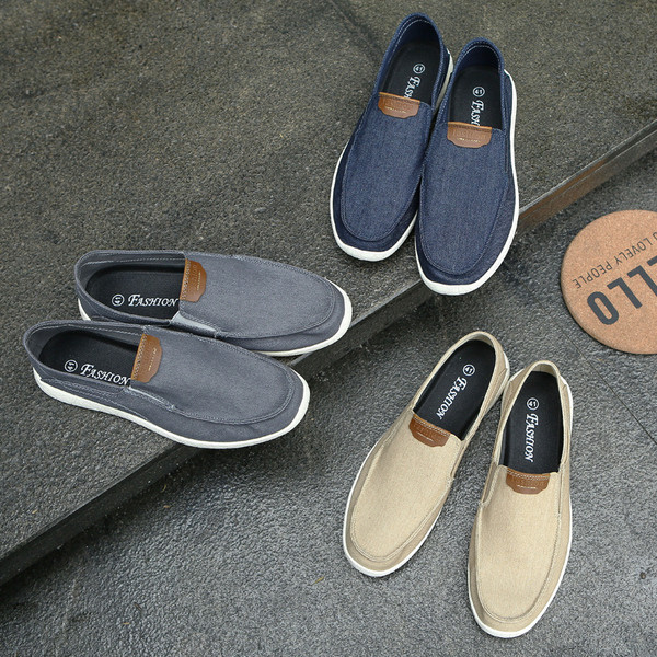 Férfi mokaszin külső varrással több színben