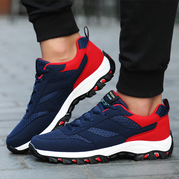 Kényelmes férfi sportcipő