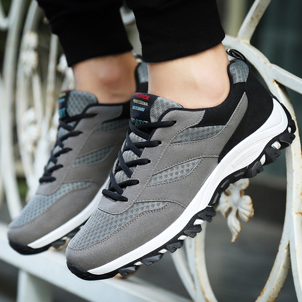 Kényelmes férfi sportcipő