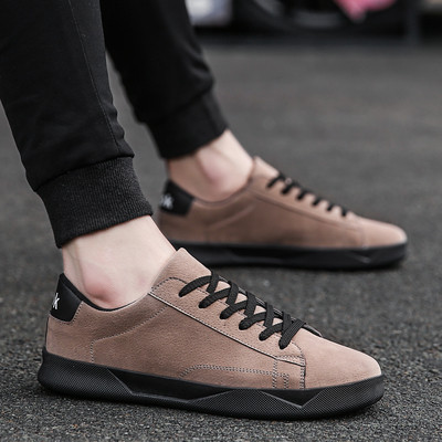 Κομψά καλοκαιρινά πάνινα παπούτσια σε διάφορα μοντέλα