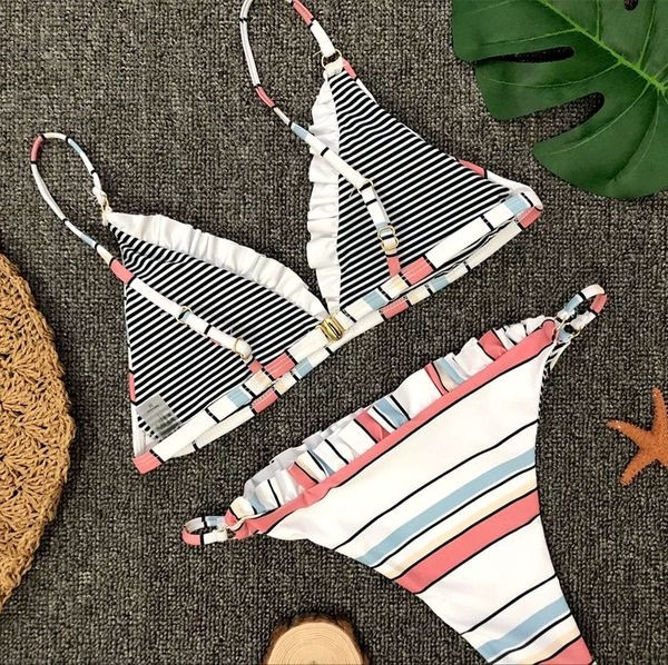Színes kétrészes csíkos fürdőruha