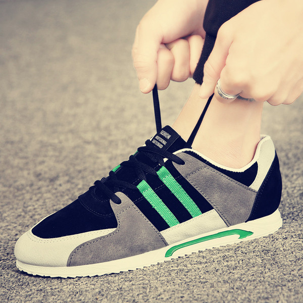 Kényelmes és könnyű férfi tornacipő fordított eco bőrrel