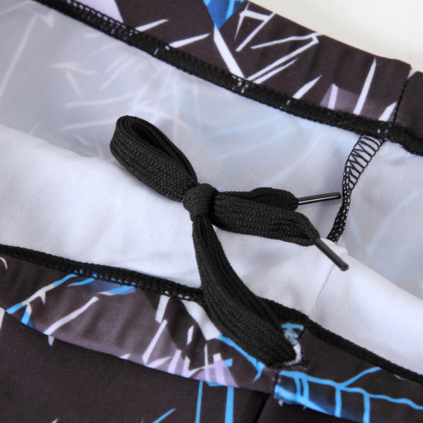 Férfi fürdőruha három színben úszósapkával