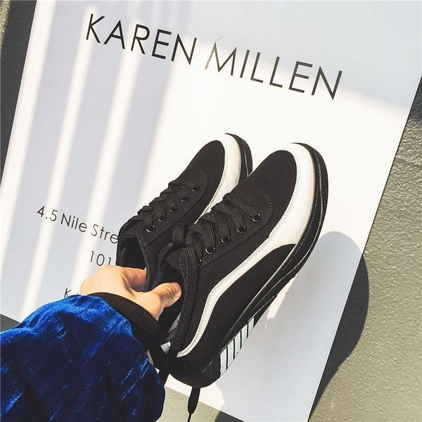 Modern férfi tornacipő három színben