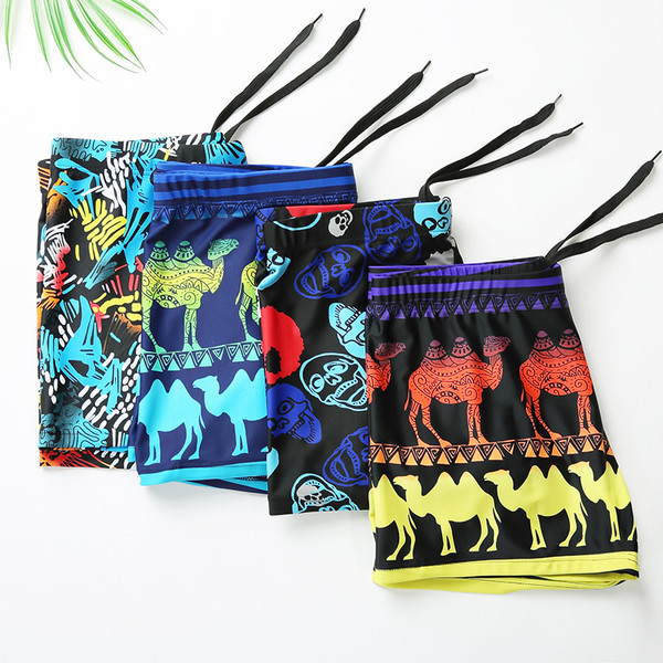 Színes férfi fürdőruha három modell