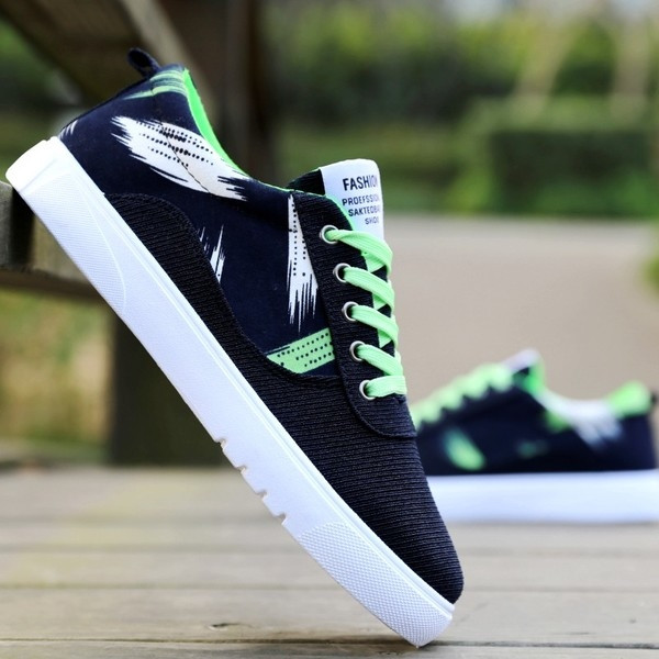 Férfi farmer tornacipő különböző irizáló mintákkal