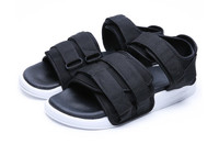 Sport - alkalmi férfi szandál lapos talppal