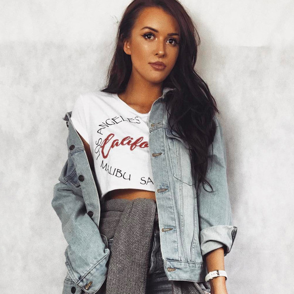 Rövidített hétköznapi női póló fehér színben felirattal