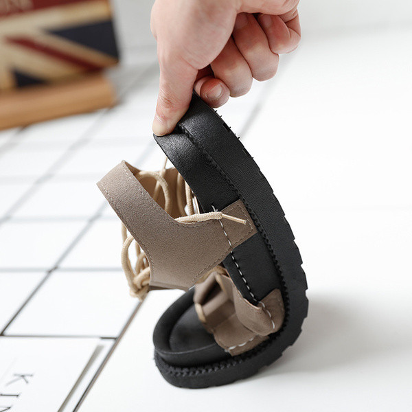 Női lapos szandál több színben