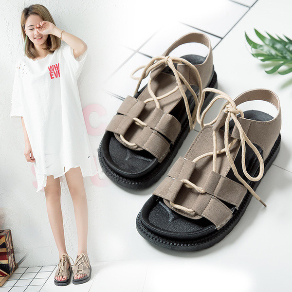 Női lapos szandál több színben