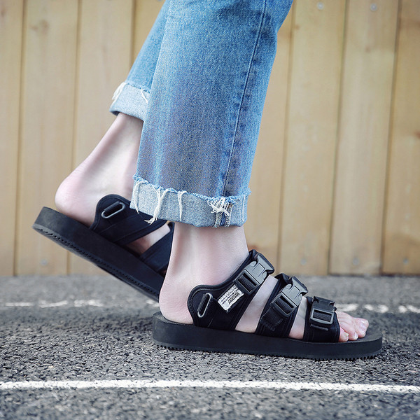 Alkalmi unisex szandál lapos talppal, fekete színben