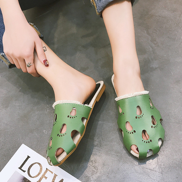 Női papucs három színben kivágott motívumokkal