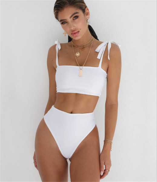 Női fürdőruha fehér színben - sima modell
