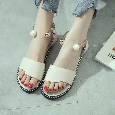 Дамски сандали от еко кожа с метална каишка около глезена