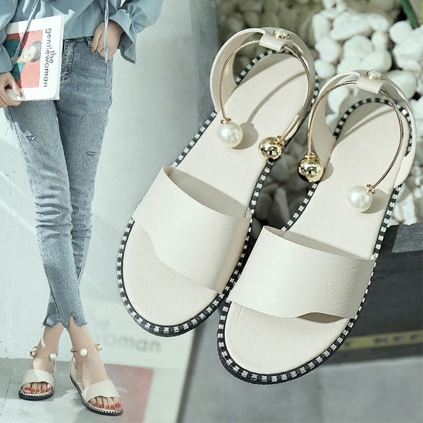 Дамски сандали от еко кожа с метална каишка около глезена