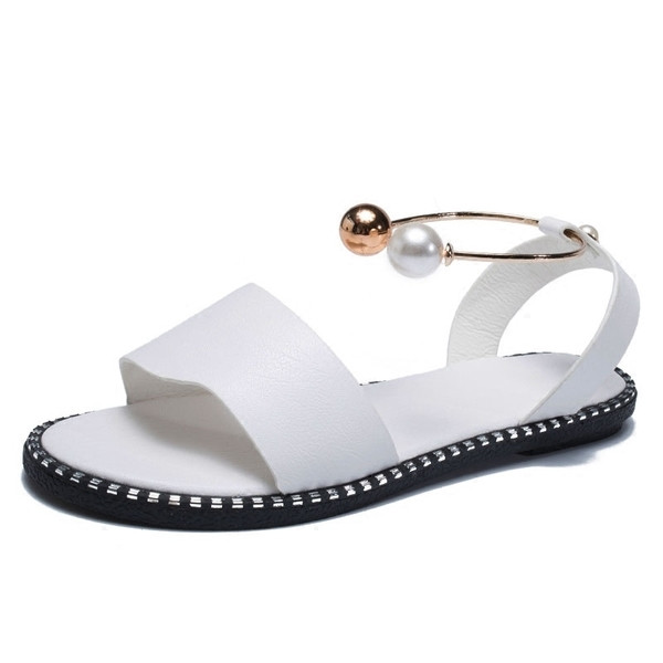 Дамски сандали от еко кожа с метална каишка около глезена