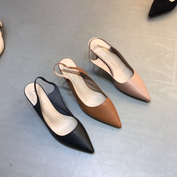 Alkalmi női cipők elöl puha műbőr zárással