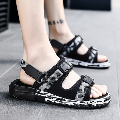 Alkalmi férfi szandál - három színben