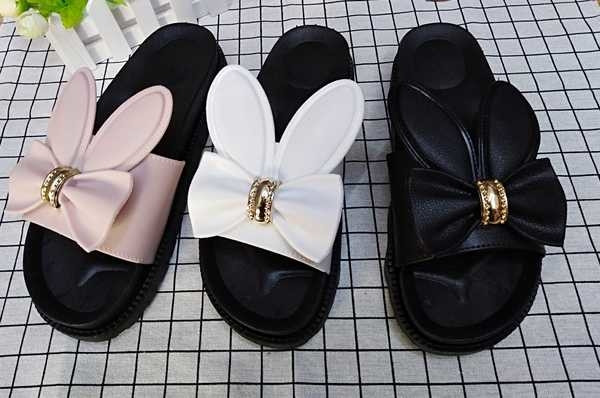 Női papucs 3D dekorációval, öko bőrből