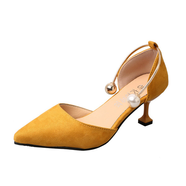 Elöl vékony sarokkal záródó női szandál két színben