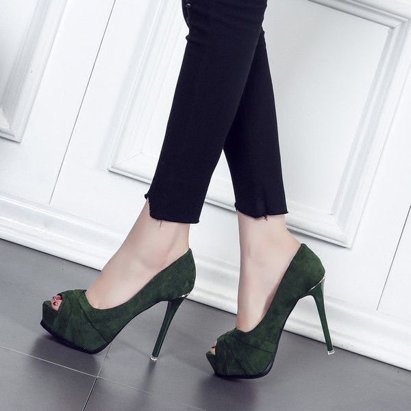 Női velúr magas sarkú cipő két színben