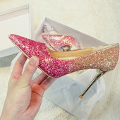 Női brokát cipő három modellben élénk színekben