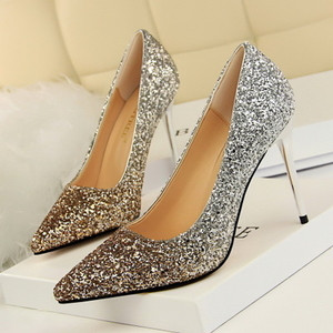 Női brokát cipő három modellben élénk színekben