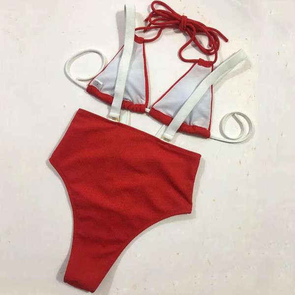 Lezser női fürdőruha széles pántokkal és magas derekú bikinivel